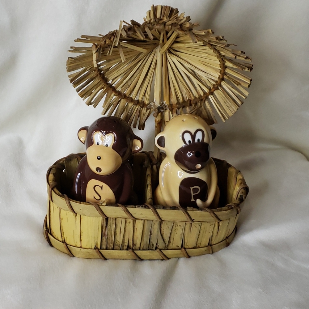 Straw Tiki hut with monkeys S&P shakers